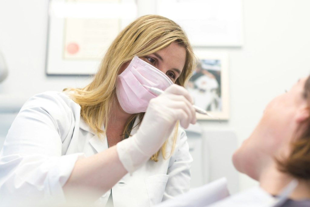 Dental Care for Pregnant Women That Is Free or Near Free