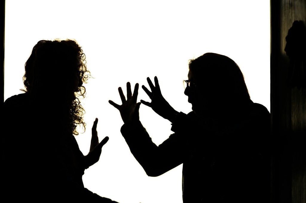 How Domestic Violence Survivors Access Emergency Financial Aid Fast